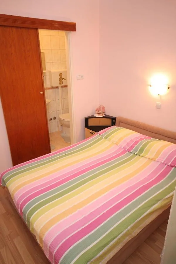 Apartment Supetarska Draga - Donja 2013B 0*,