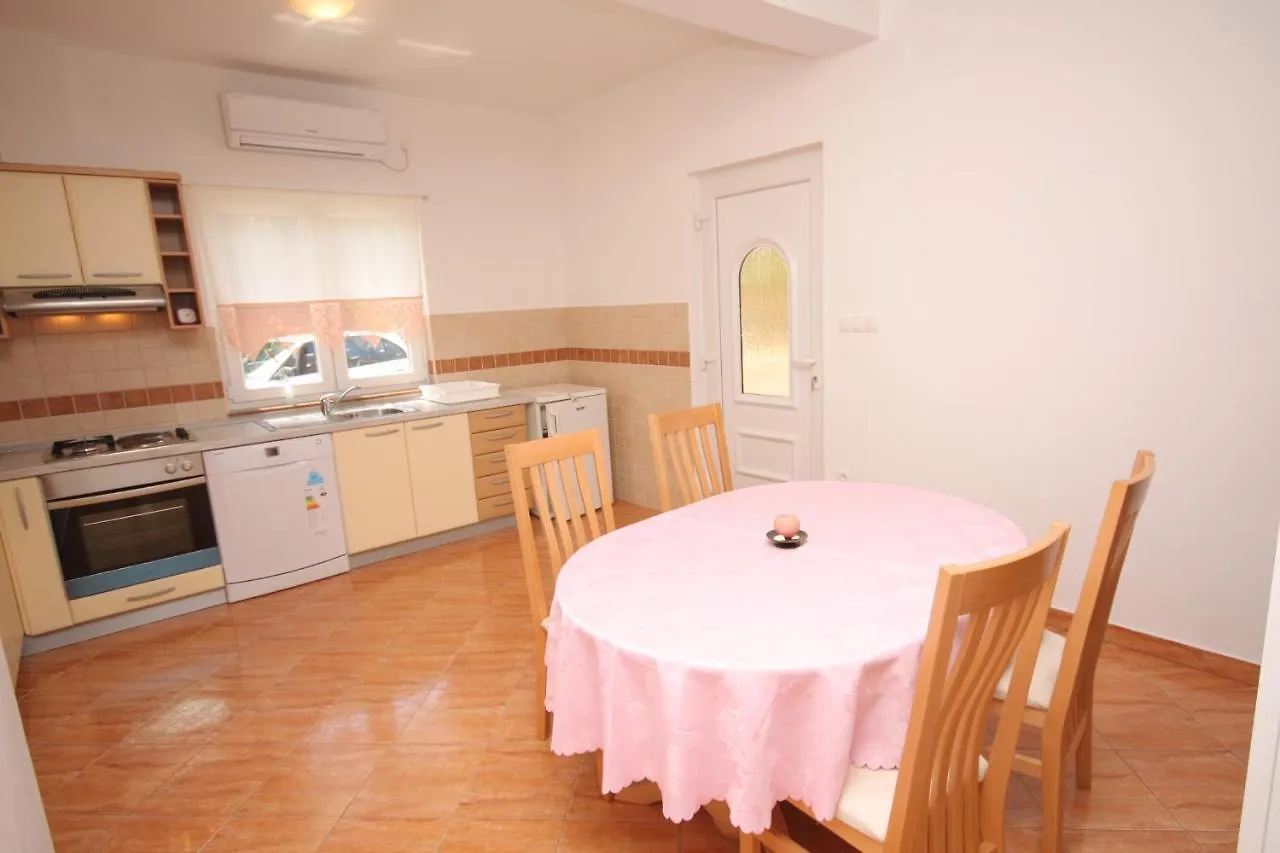 Apartment Supetarska Draga - Donja 2013B