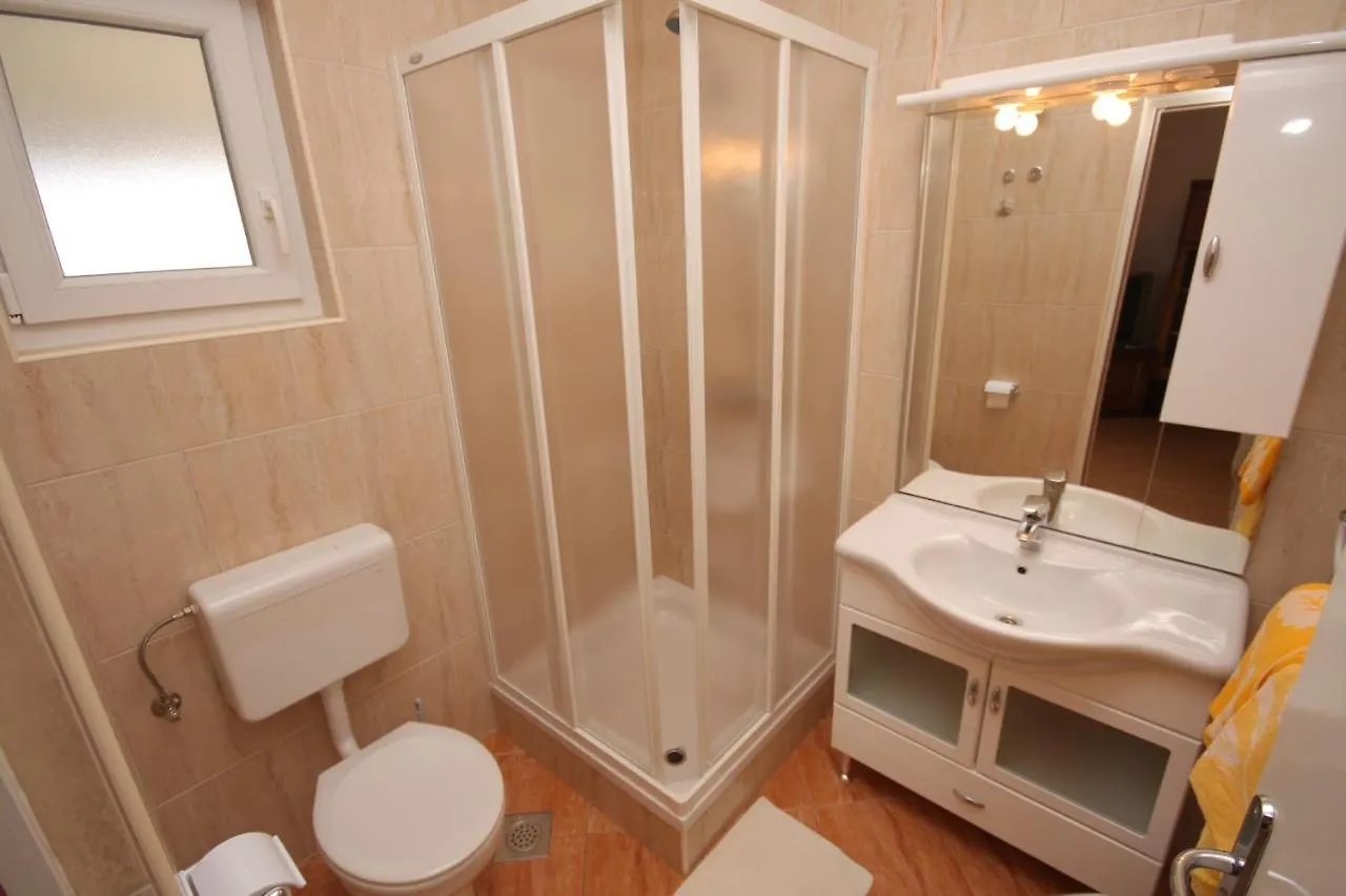 Apartment Supetarska Draga - Donja 2013B