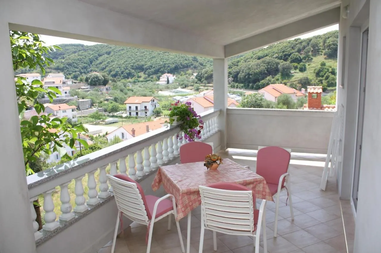Apartment Supetarska Draga - Donja 2013B